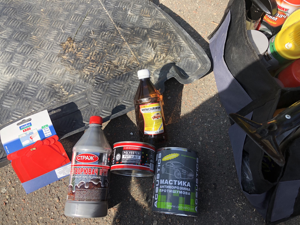 Ниша под запаску. Временное решение проблемы. — Opel Omega B, 2 л, 1995 ...