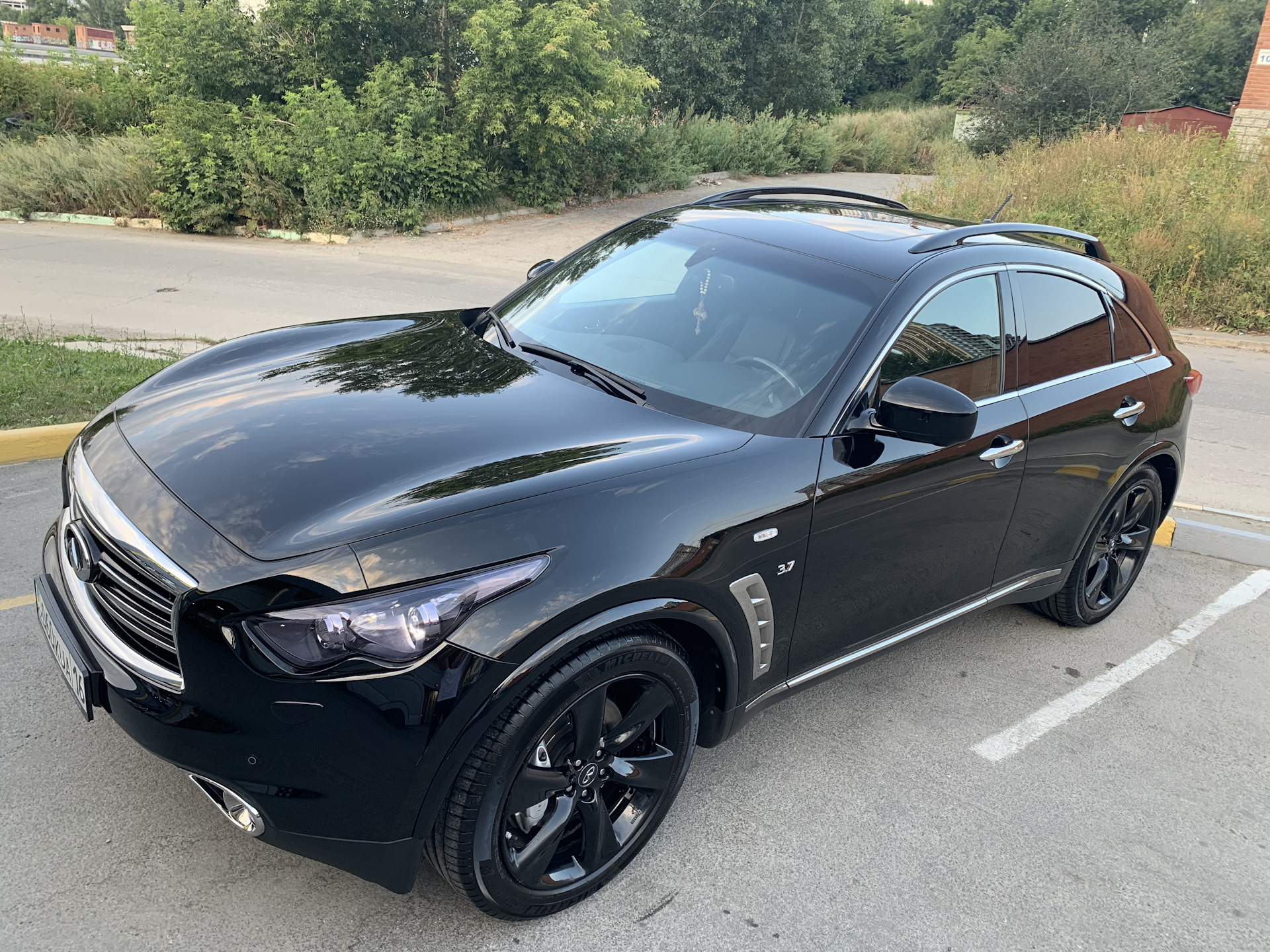 Infiniti qx70 Black Tuning