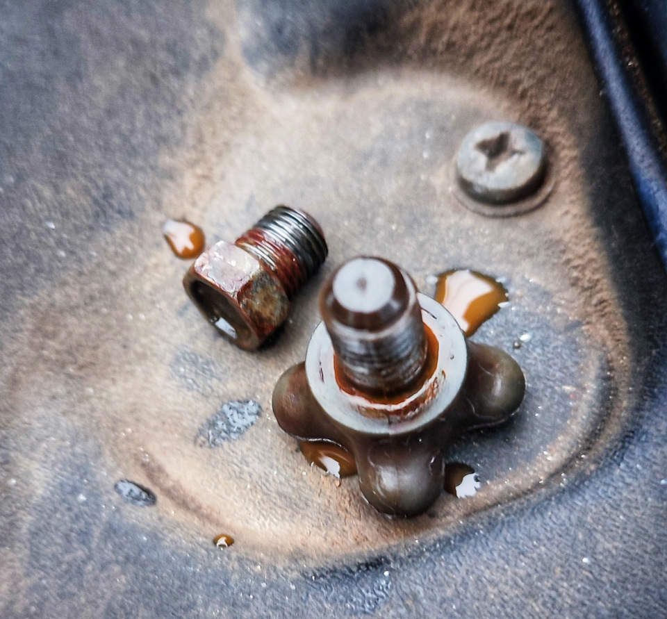 Всё начиналось хорошо… — Lada Приора хэтчбек