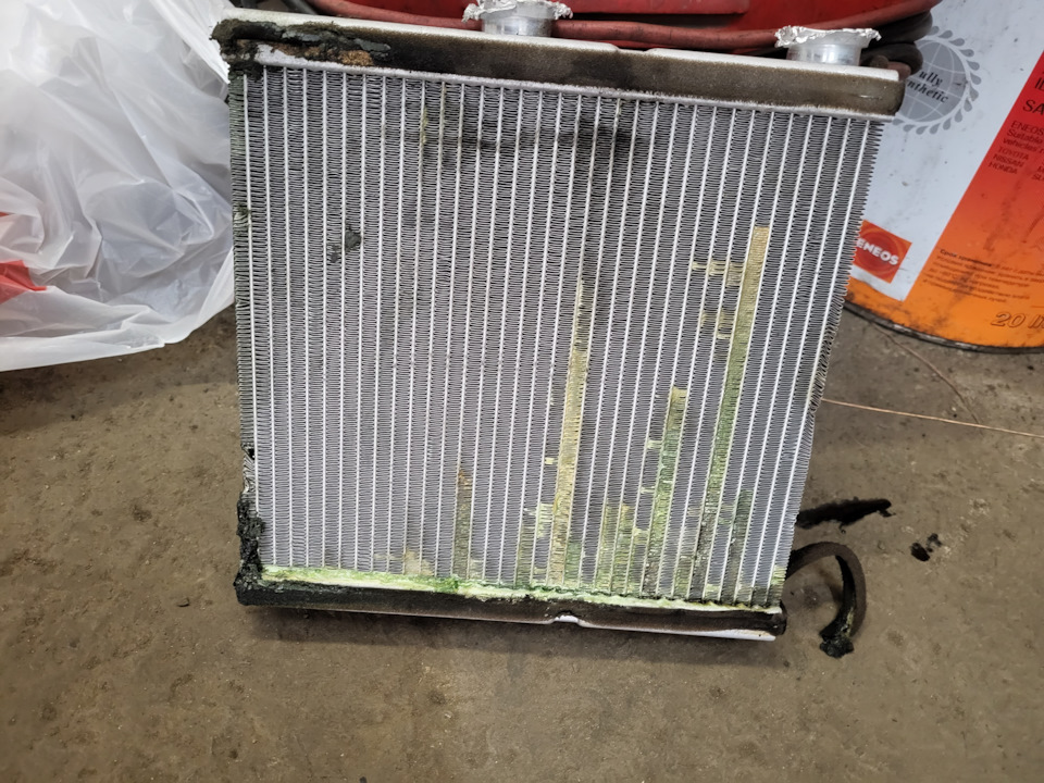 Замена радиатора отопителя салона. — Nissan Teana (J32), 2,5 л, 2009 ...