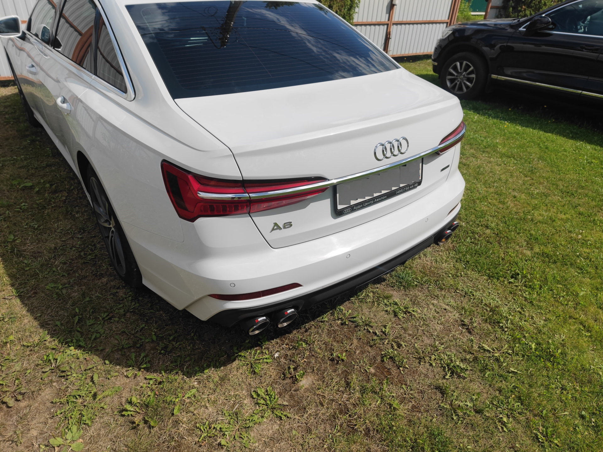 Слегка меняем внешность Audi A6 C8: Насадки выхлопной трубы + Диффузор ...