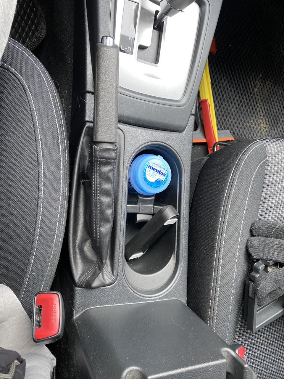 Натяжка ручника с салона — Subaru Forester (SJ), 2 л, 2016 года ...