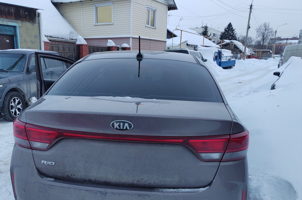Стоп сигнал в крышку багажника — KIA Rio (4G), 1,4 л, 2020 года ...