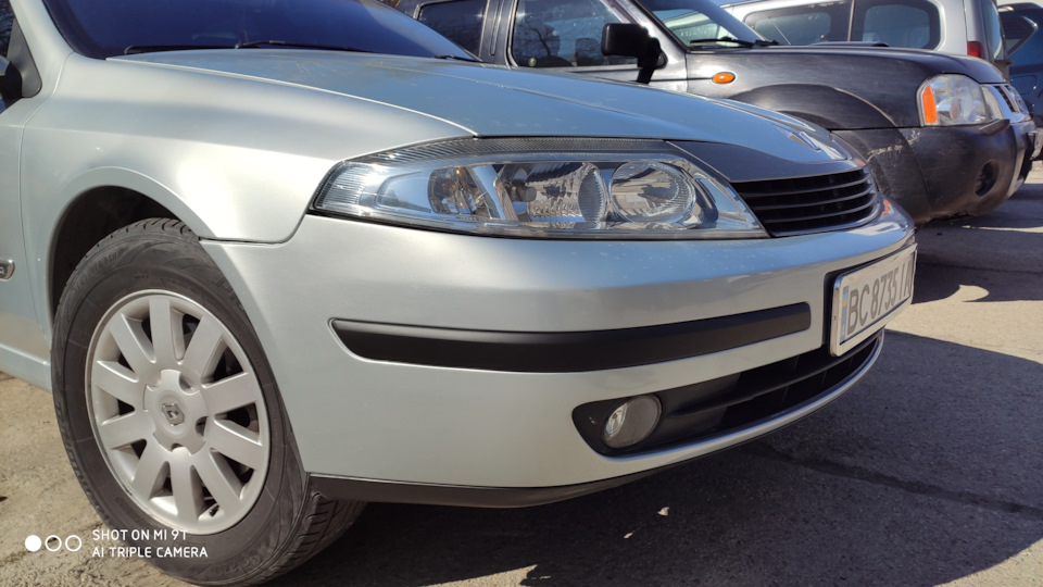 Притер бампер — Renault Laguna II, 2,2 л, 2002 года | кузовной ремонт ...