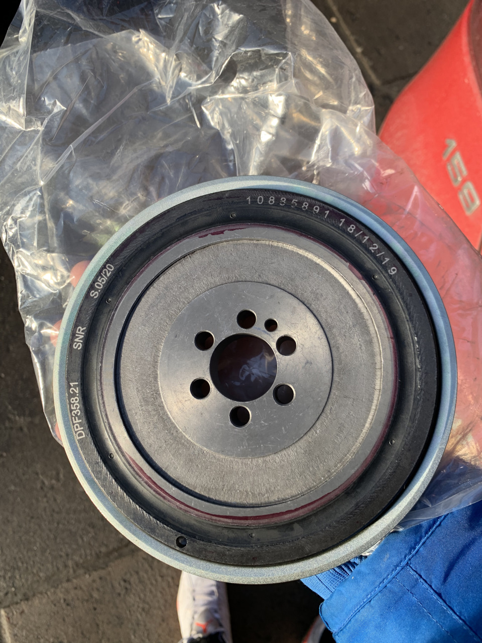 новый, болтики в комплекте. Правда не нашел страну производства, просто было интересно. — Alfa Romeo 159 Sportwagon. Запчасти на фото: DPF35821