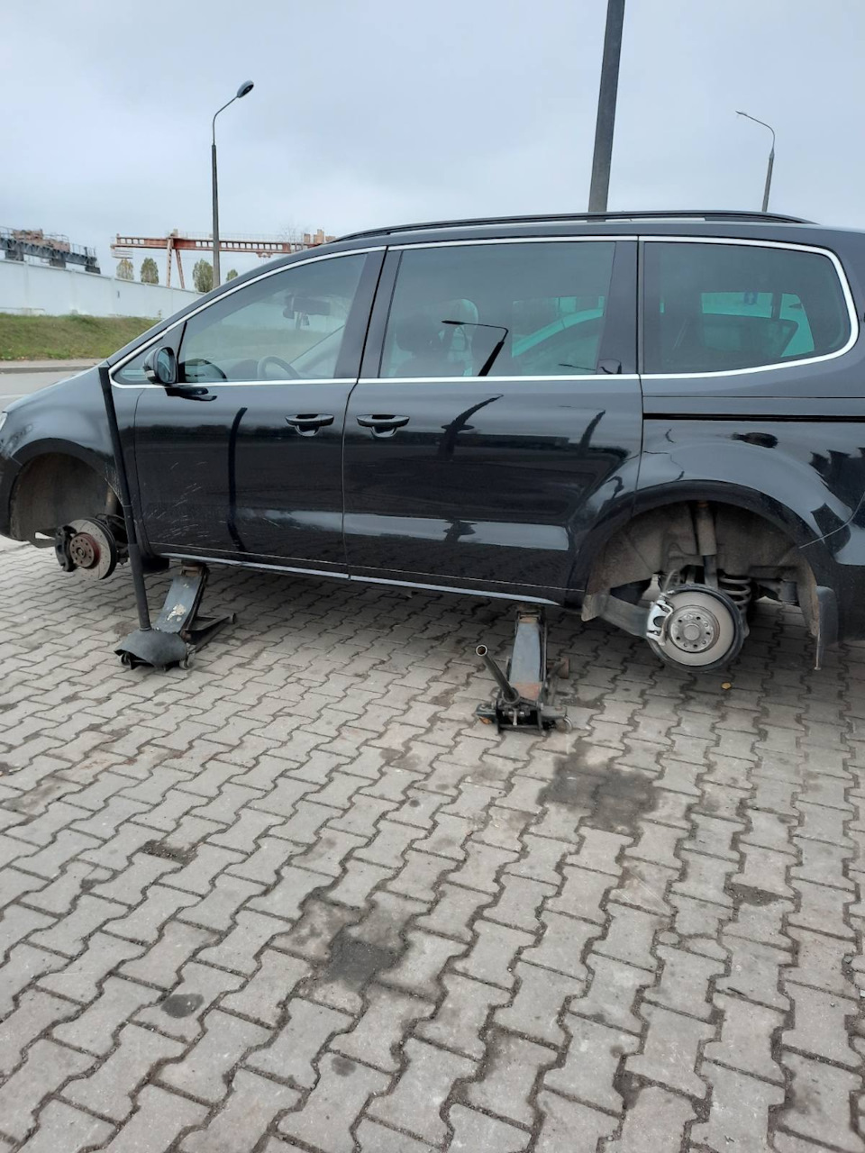 Подготовка к зимнему сезону, замена летней резины на зимнюю — Volkswagen  Sharan (2G), 2 л, 2011 года | шины | DRIVE2