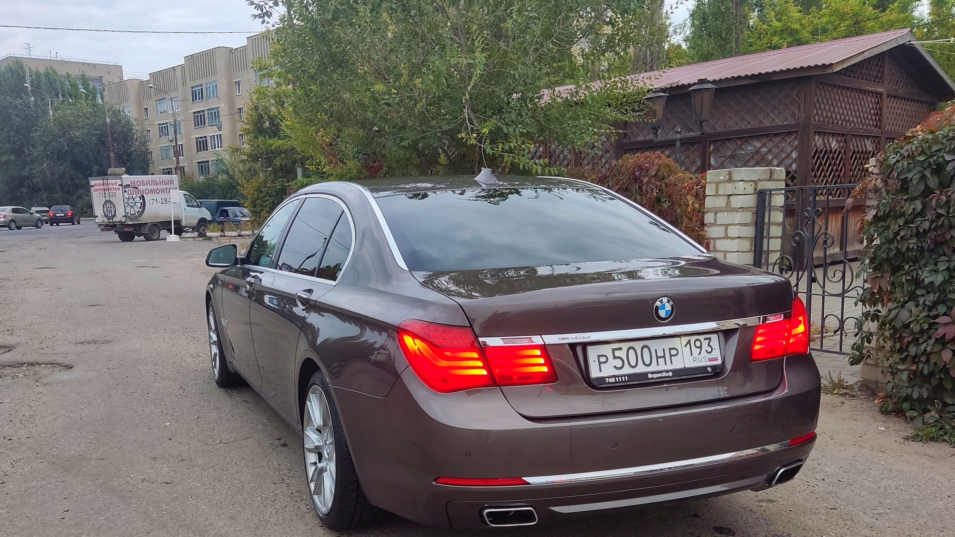 BMW 7 series (F01/02) 3.0 бензиновый 2012 | 740 long havana metallic на  DRIVE2