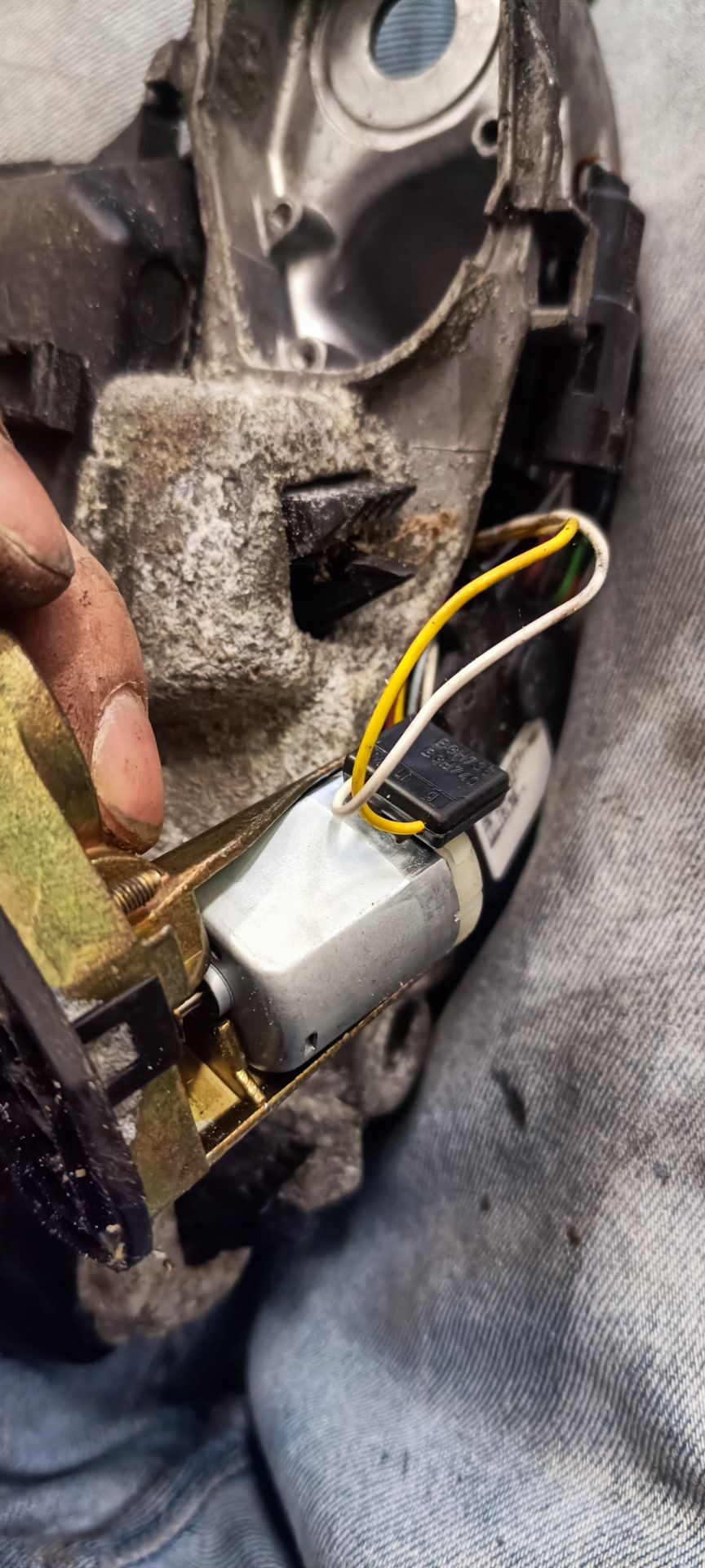 Ремонт электропривода зеркал — BMW 5 series Touring (E61), 3 л, 2005 ...