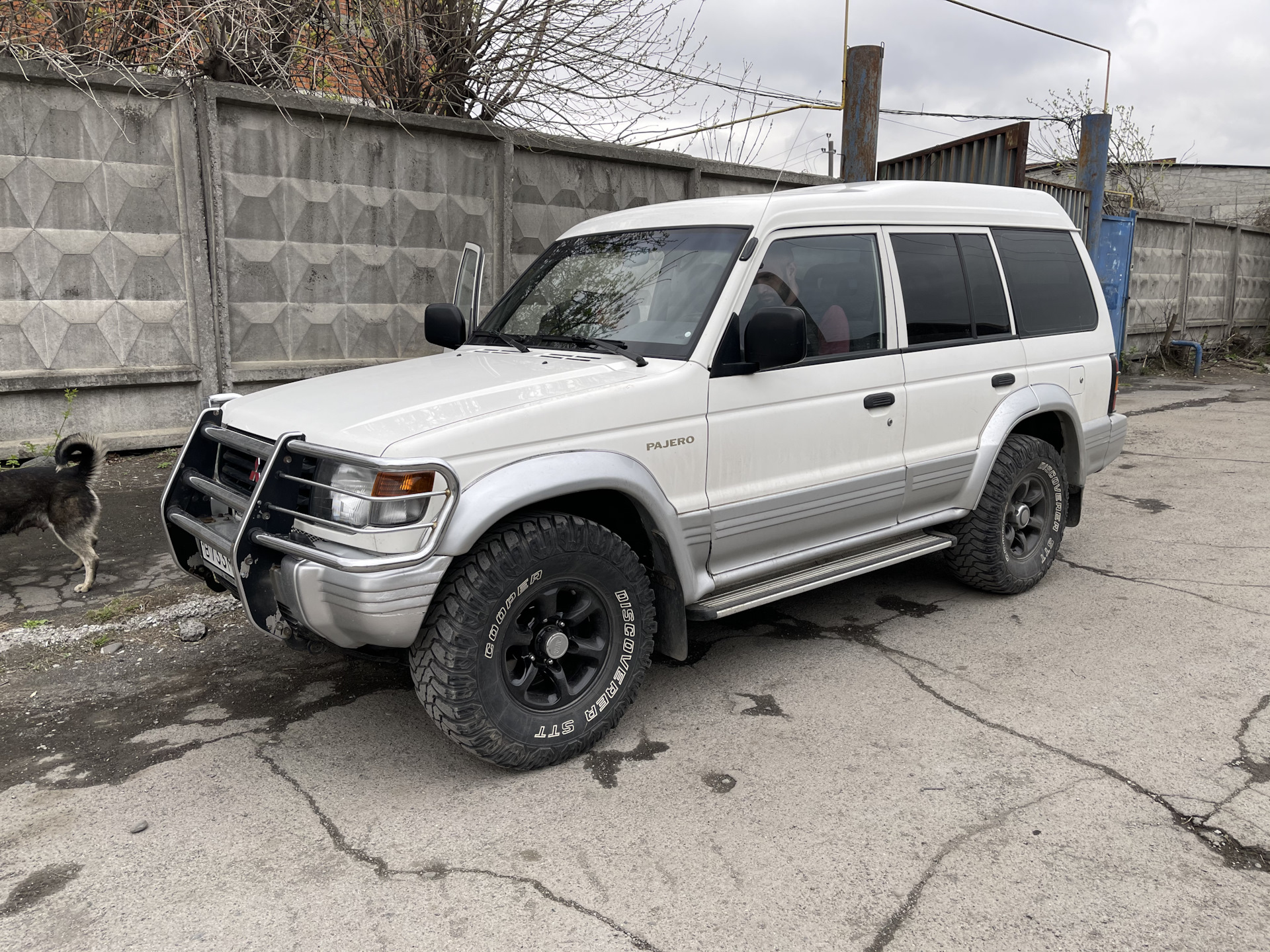 Отзыв pajero 2. Митсубиси Паджеро 1 x56 цвет.