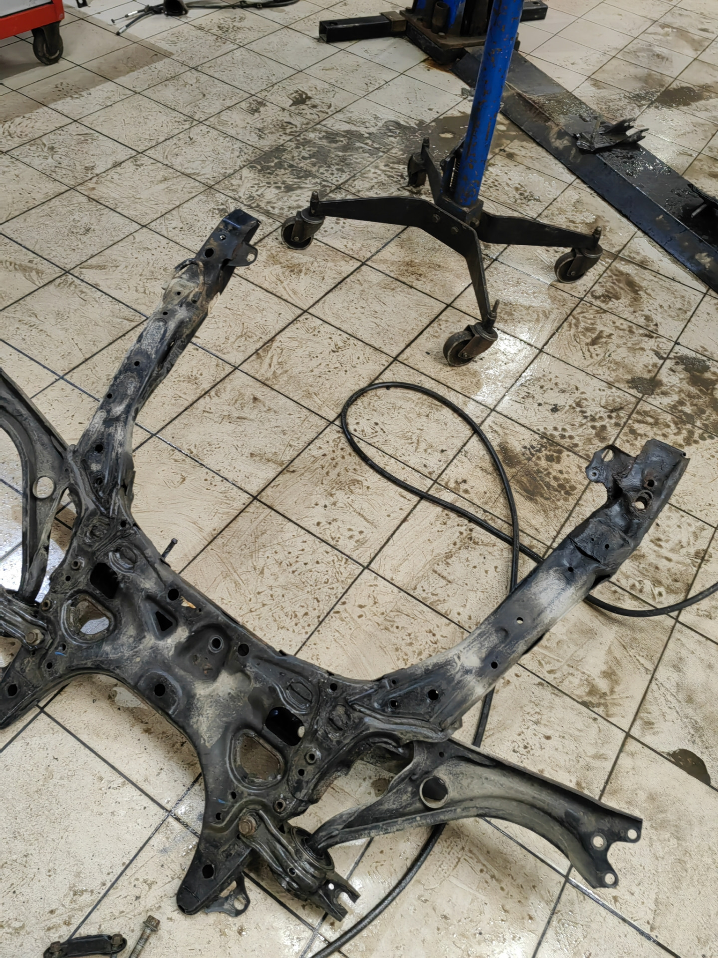 Замена подрамника — Honda Civic 4D (10G), 1,5 л, 2016 года | кузовной ...