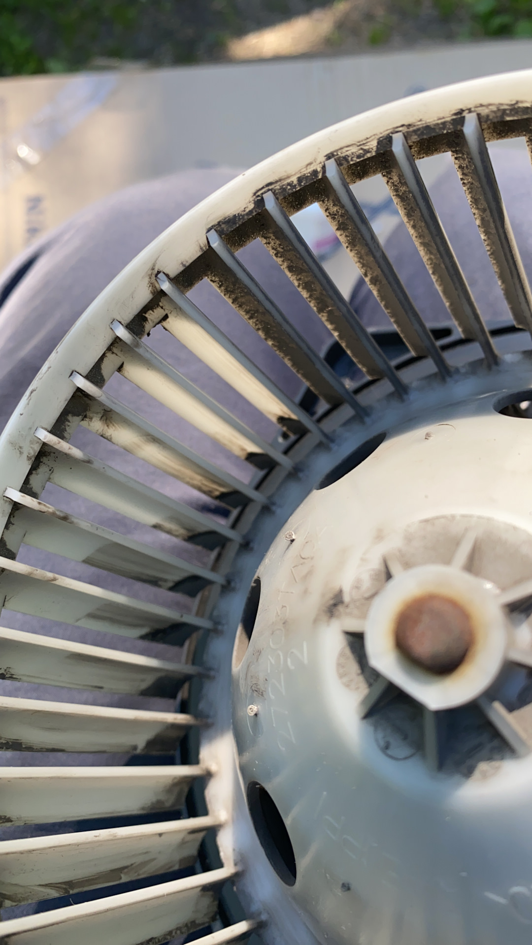 Чистка моторчика печки. — Nissan Teana (L33), 2,5 л, 2014 года | своими ...