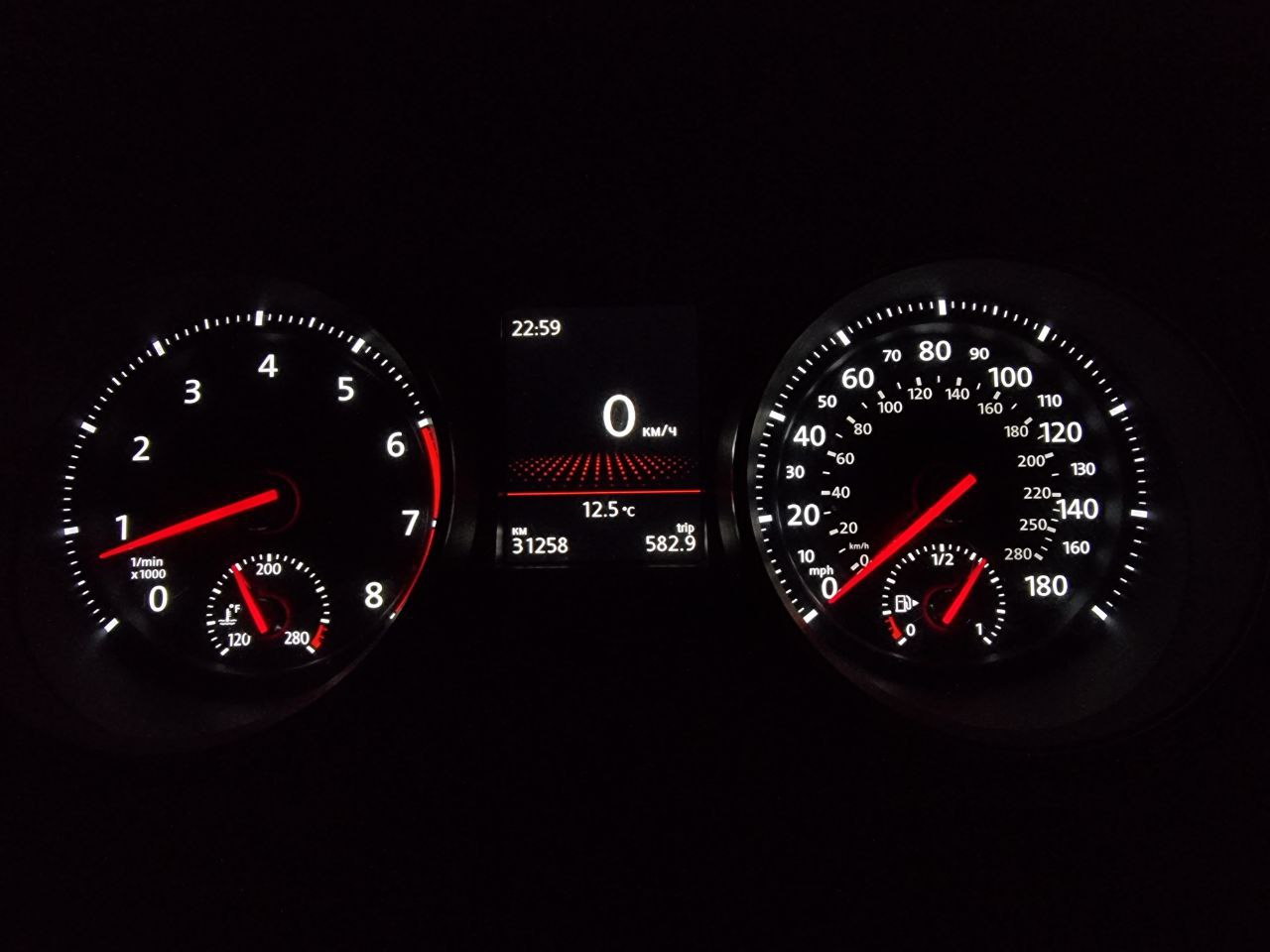 Магнитола на приборку. Прошивка магнитолы джетта спорт. Composition media golf 7. Discover pro tiguan. Русификация гольф.