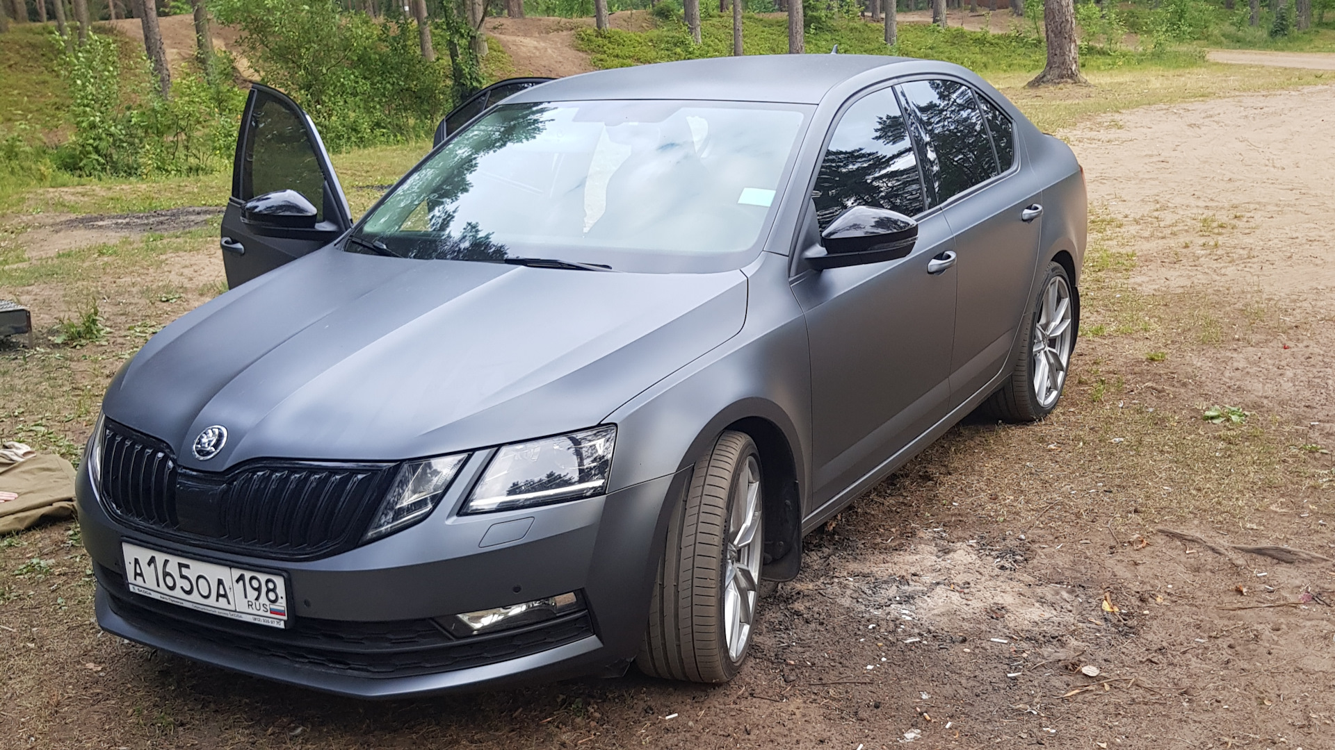 Skoda Octavia a7 матовая