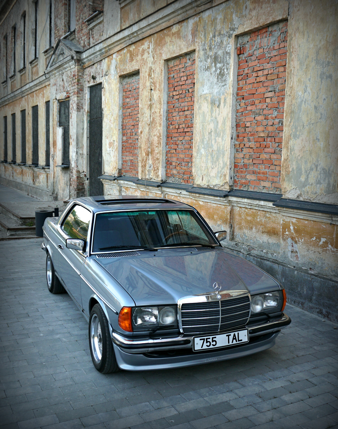 Mercedes-Benz w123