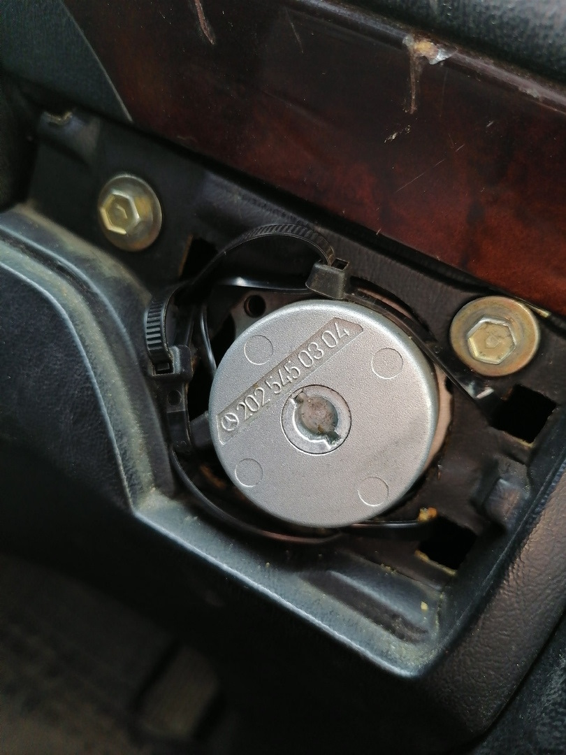 Как снять заклинивший замок W124 — Mercedes-Benz E-class (W124), 2,8 л ...