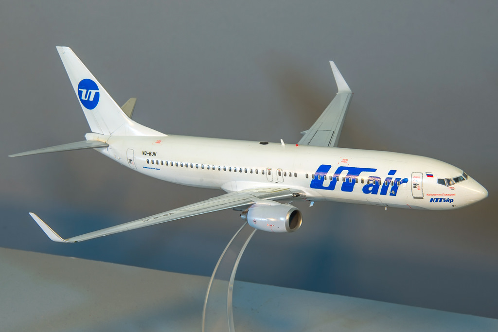 737 800 utair. Боинг 737-800 UTAIR. Сборная модель пассажирский авиалайнер Боинг 737-800. Модель звезда Boeing 737 UTAIR. Модель самолета Boeing 737-800 UTAIR.