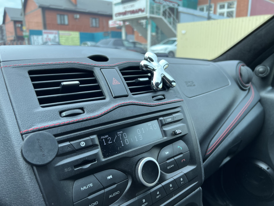 Кожаные вставки. Воздуховоды, ручки дверей — Lada Гранта (2G) FL, 1,6 л ...
