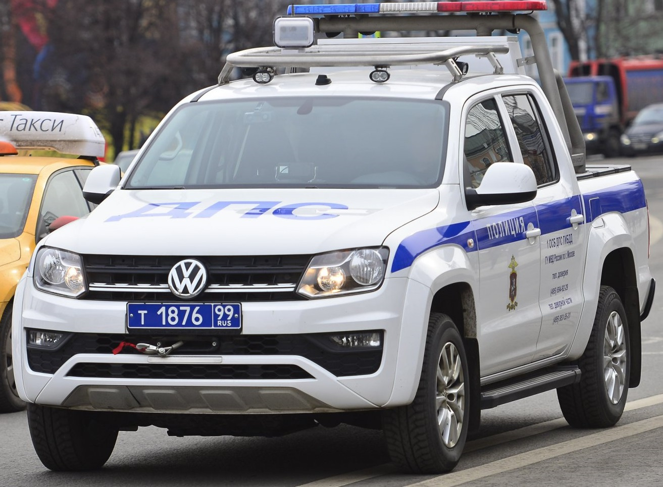 Машины гаи в москве. Volkswagen Amarok ДПС. Полицейский Volkswagen Amarok. Фольксваген Амарок Police. VW Amarok полиция.