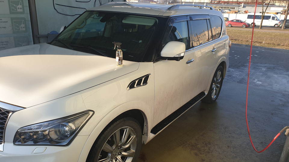 Фото в бортжурнале Infiniti QX56 (2G)