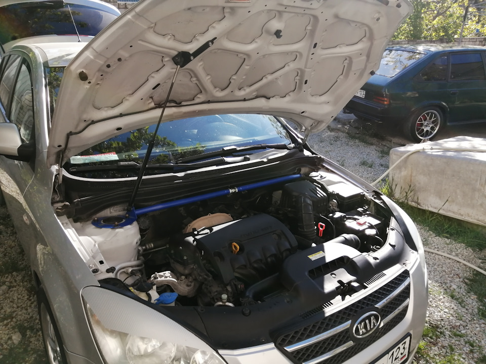 Газовый упор капота! — KIA Ceed (1G), 1,6 л, 2008 года | аксессуары ...
