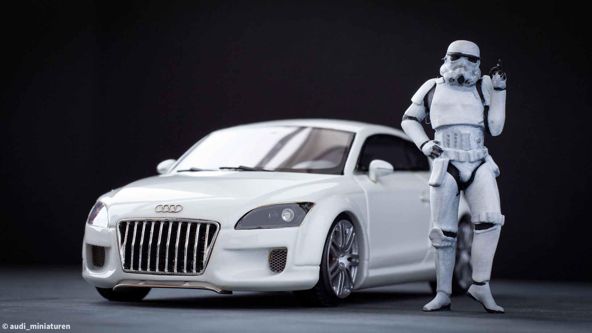 ルックスマート 1/43 アウディ シューティングブレイク 2005 TT