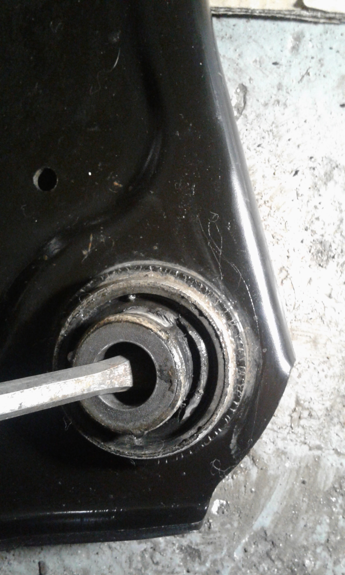 Меняем сайлентблоки рычага. — Renault Megane III, 1,5 л., 2010 года ...