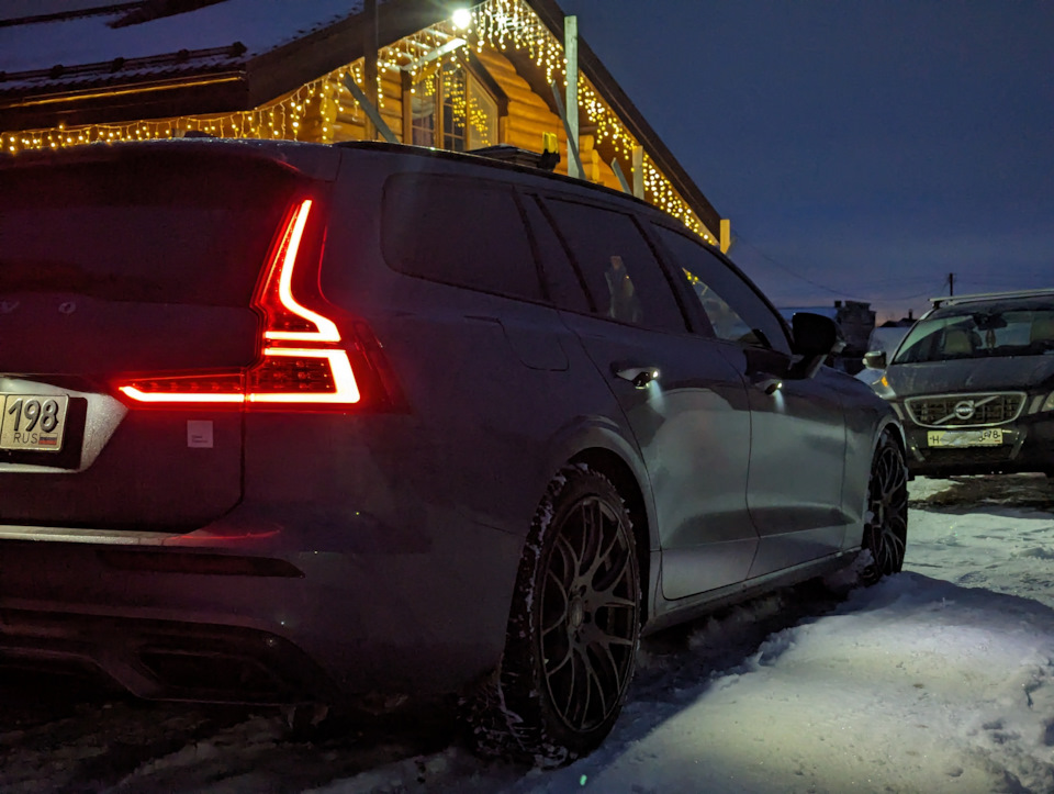 Ошибка заряда акб на вольво s80 ii 2. Блок заряда акб ситроен с4. Бортовой компьютер бмв е60. Блок заряда акб ситроен с4. Вольво s80 ошибка заряд акк.