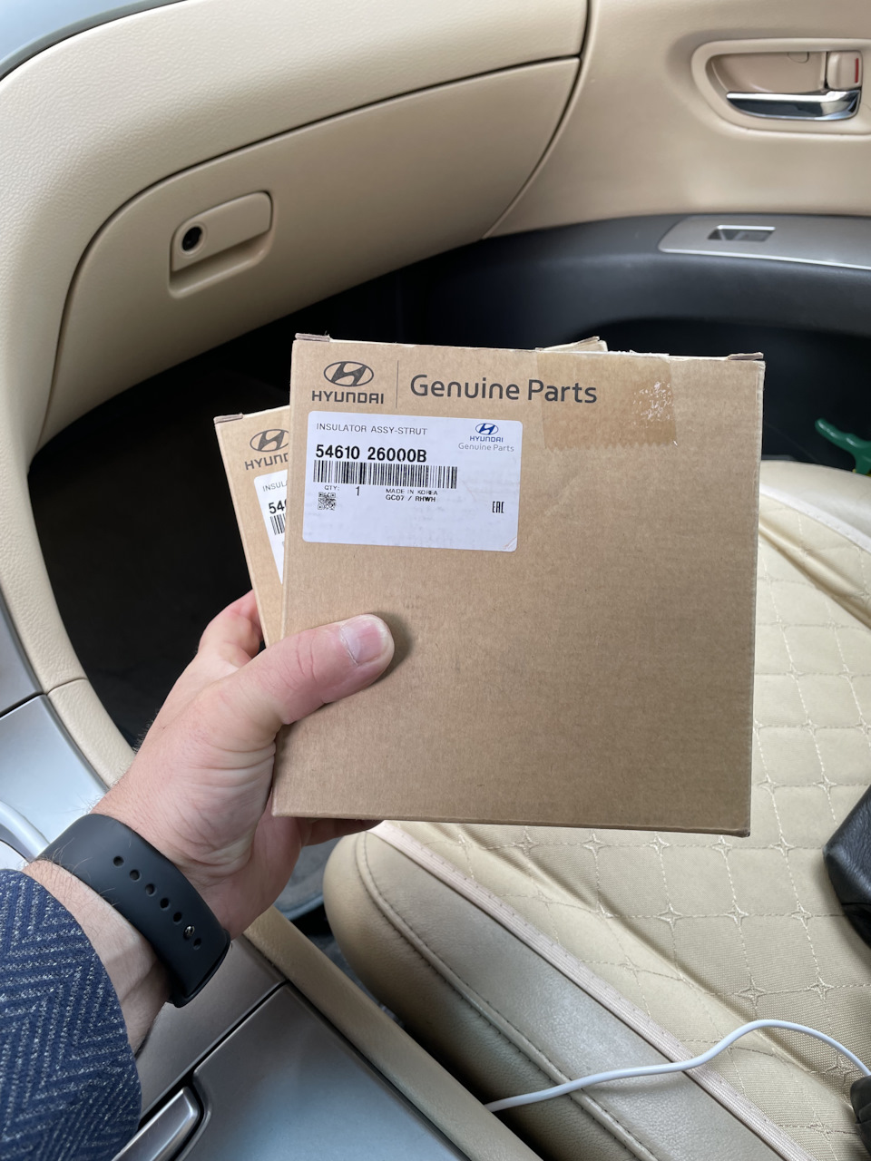 Фото в бортжурнале Subaru Tribeca B9. Запчасти на фото: 5461026000B