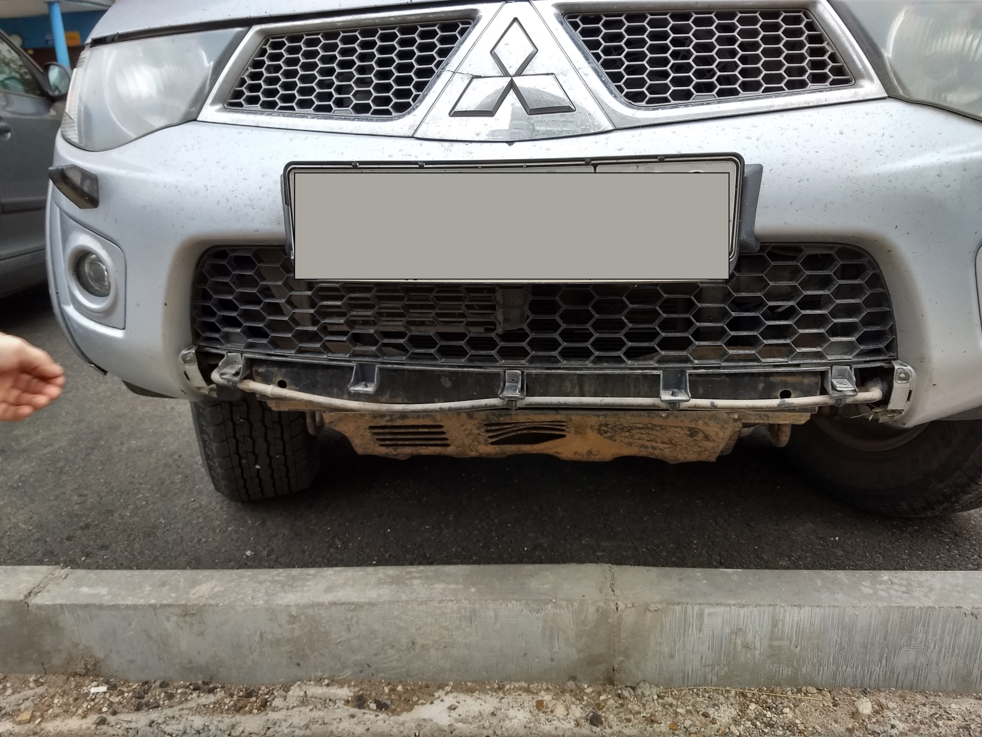 Губа на l200 — Mitsubishi L200 (4G), 2,5 л, 2011 года | тюнинг | DRIVE2