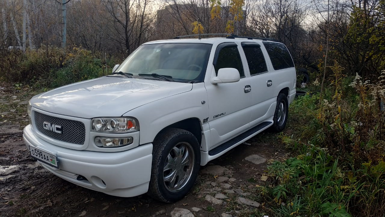 GMC Yukon Denali 2005