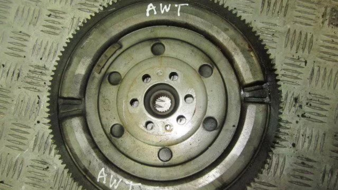 Маховик ауди а6. Маховик 2.6 Ауди 100 с4. Маховик Audi a4/6 2.5 TDI 059105266t. Маховик Audi 0b2105266l. Маховик Ауди а6 с5.