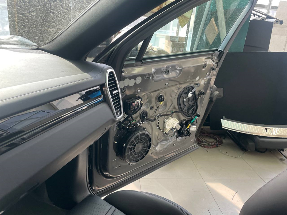 Установка бесключевого доступа на Porsche Cayenne 3G — SAP на DRIVE2