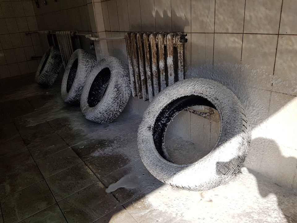 Фото в бортжурнале Toyota RAV4 (IV)