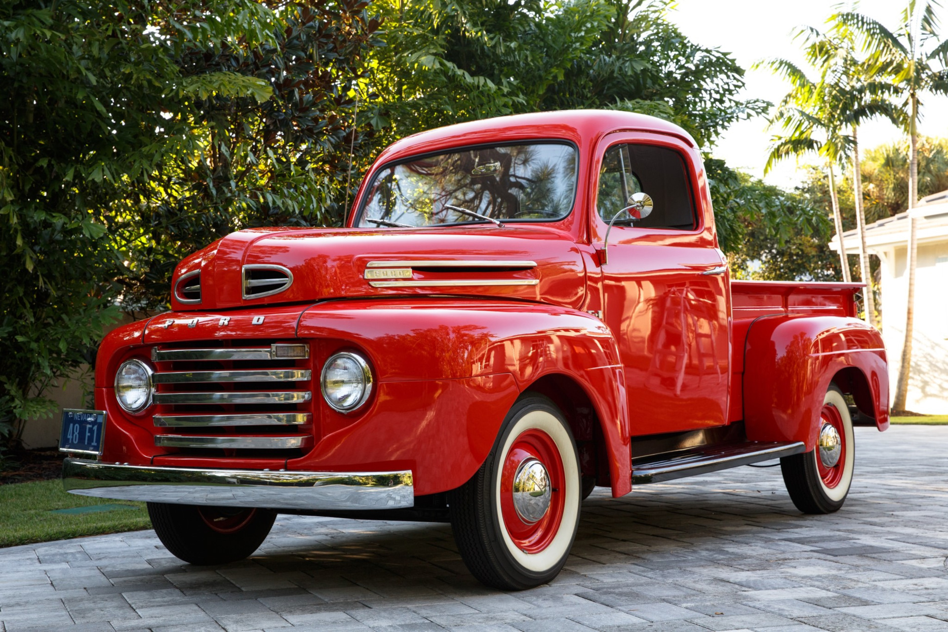 Retro Ford 1948 Pickup