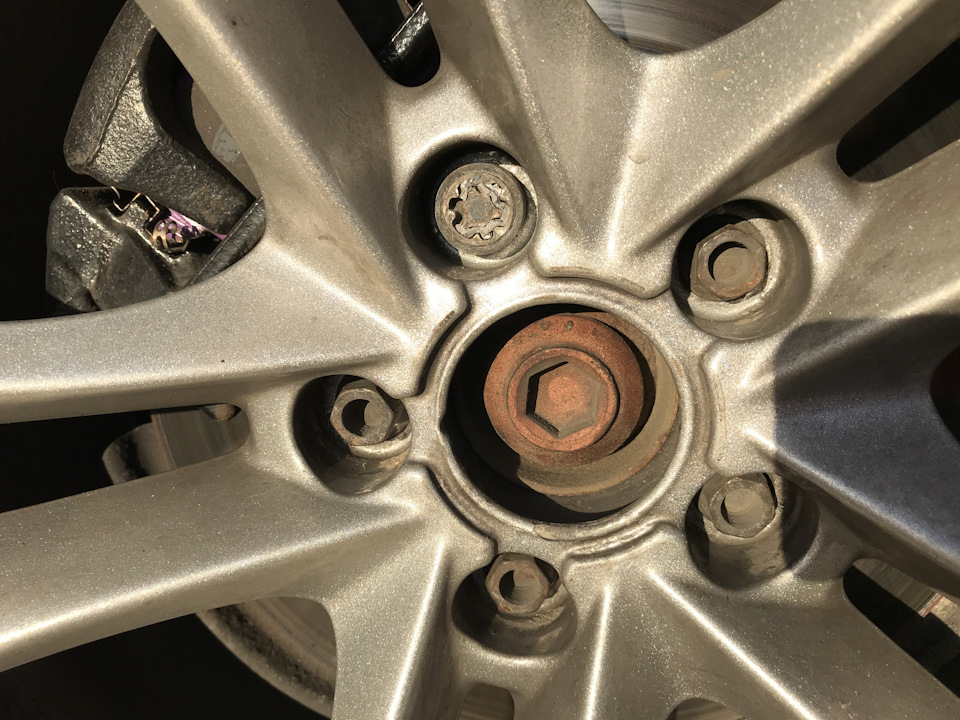 Сломалась секретка — Audi A5 (1G), 3 л, 2009 года | поломка | DRIVE2