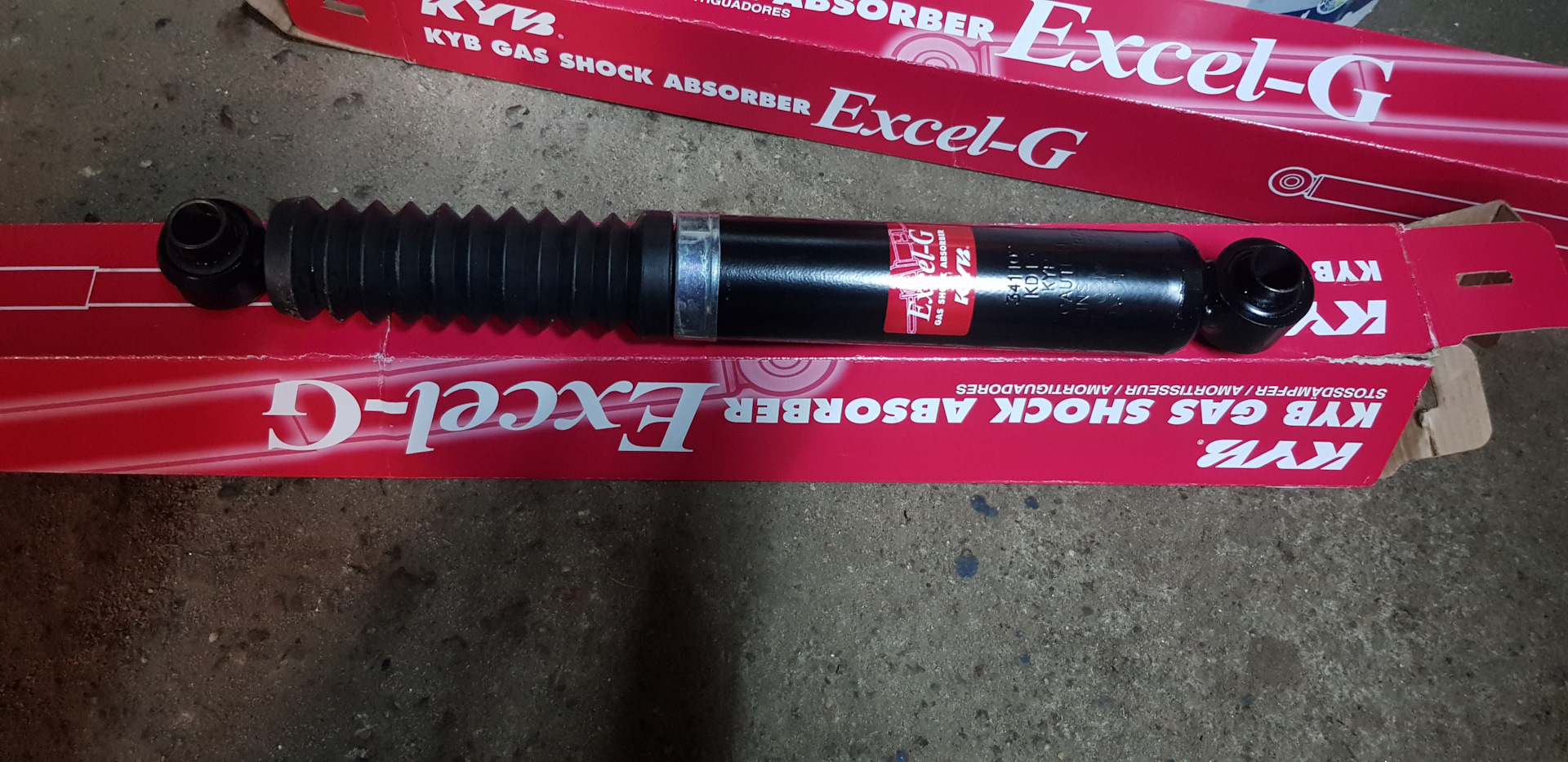 Амортизатор peugeot 207/citroen c3 picasso 06 - зад. Амортизатор trw jgt1312t. Citroen c4 picasso амортизаторы. Jgt1314t. Стойки зад ситроен.