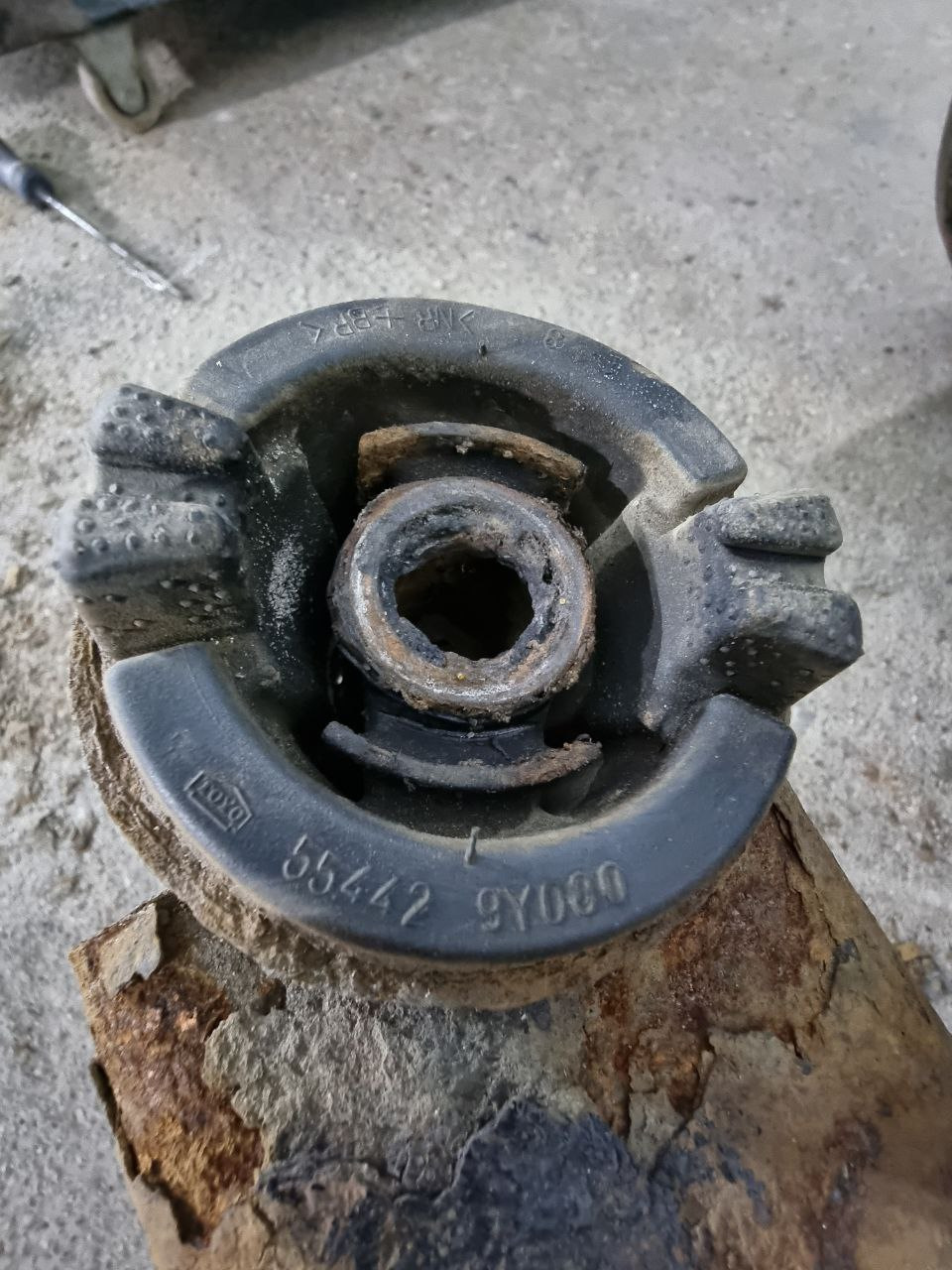 Замена сайлентблока задней балки — DRIVE2