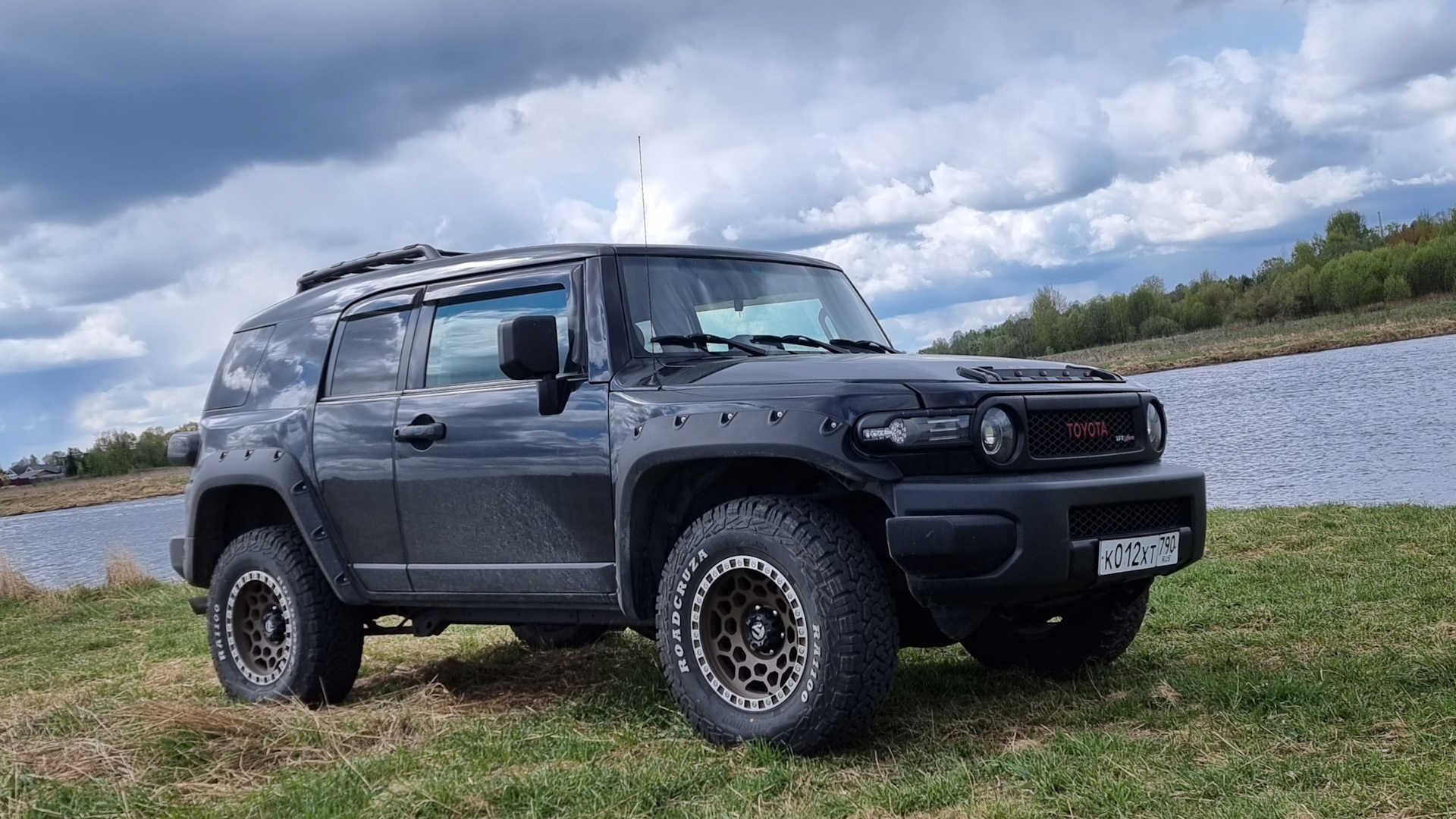 Продажа Toyota FJ Cruiser 2007 (бензин, АКПП) — с историей обслуживания —  DRIVE2.RU