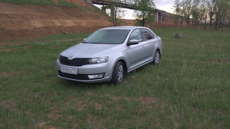 не долго музыка играла, не долго… — Skoda Rapid (1G), 1,6 л, 2017 года ...
