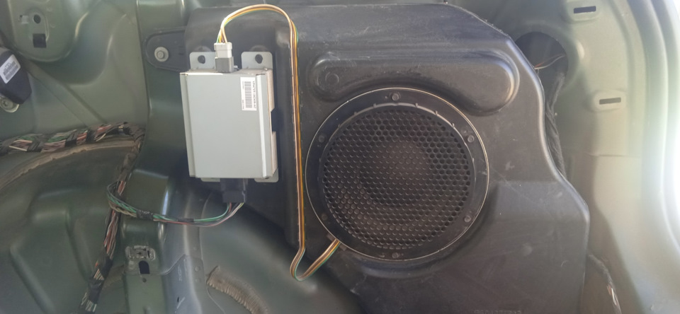 Jeep patriot clearance subwoofer box