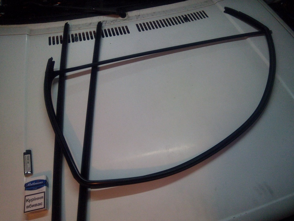 Куплю бархотки(уплотнители стекол) гольф 3 трехдверка левая дверь ...