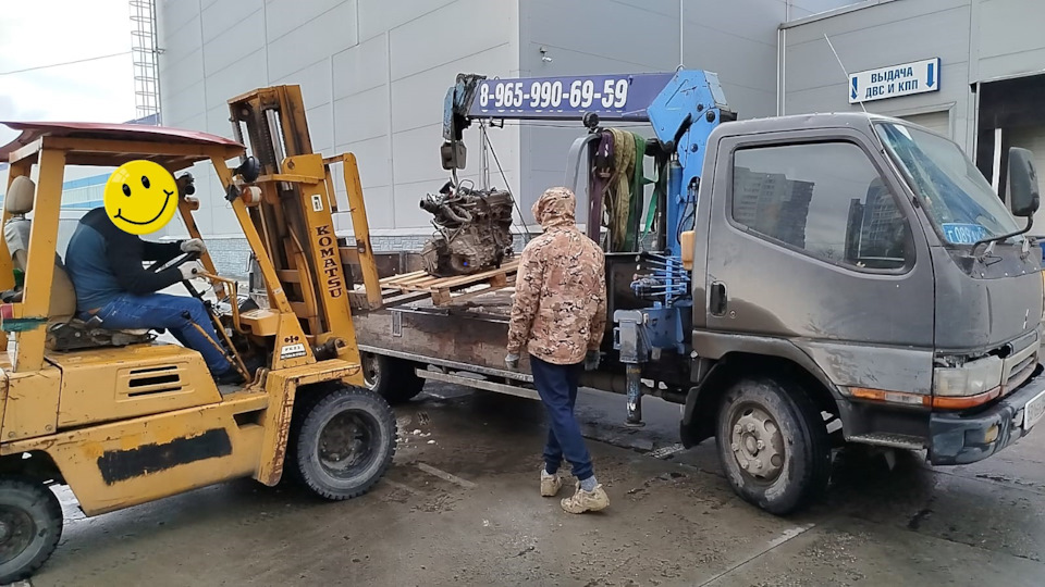 Фото 18 Заказал манипулятор, чтоб 160 кг не рвать спину, не сгружать самому. Грузим домой старый двигатель! — Toyota Vitz (90)