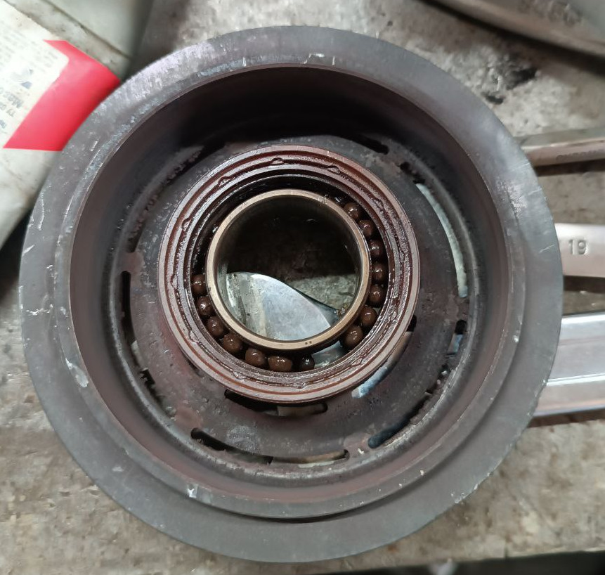 Фото в бортжурнале Jeep Cherokee (KJ)