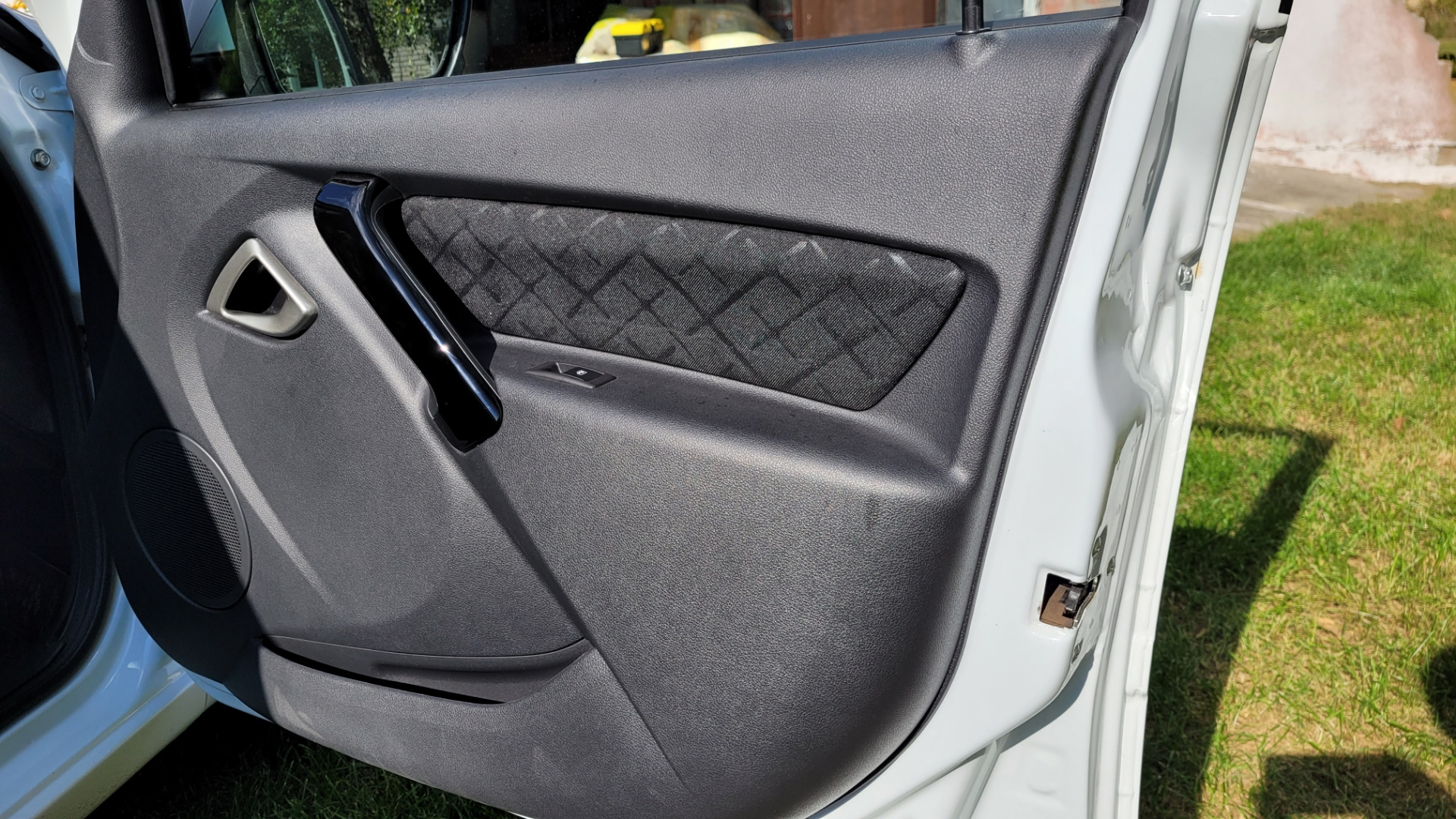 Тканевые вставки в дверные карты. — Lada Гранта Лифтбек (2G), 1,6 л ...