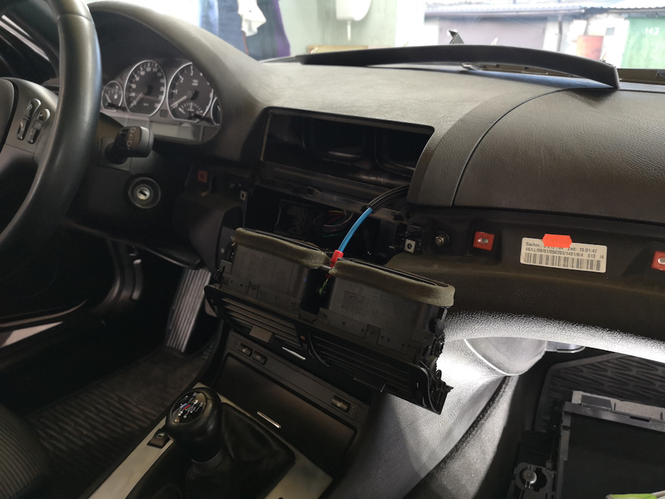 Фото в бортжурнале BMW 3 series Compact (E46/5). Запчасти на фото: 01050285