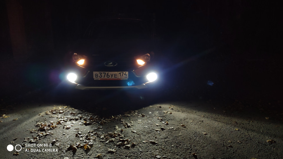 LED лампы в птф, сетка в передний бампер. — Lada Гранта Cross, 1,6 л ...