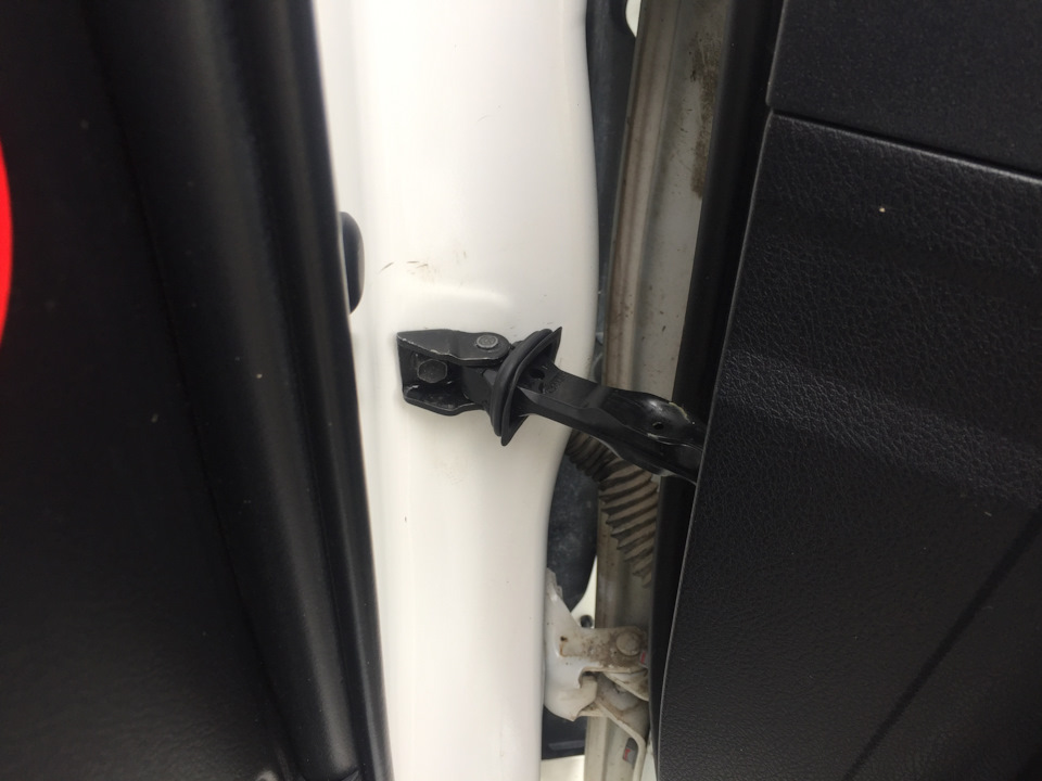Ограничители передних дверей VAG — Toyota Camry (XV50), 2,5 л, 2012 ...