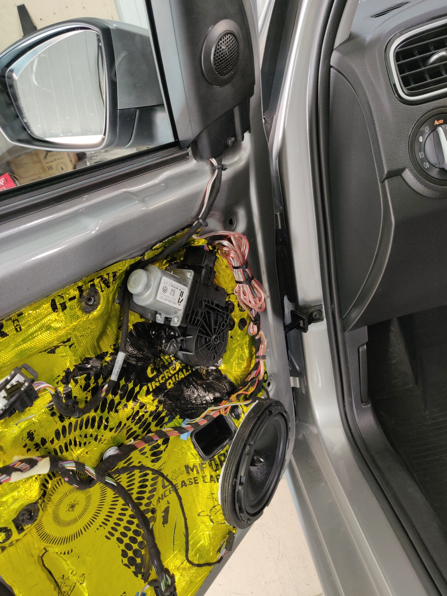 Замена штатной акустики VW polo. Ural AK-74C \\ Ural AS-M165 MOLOT ...