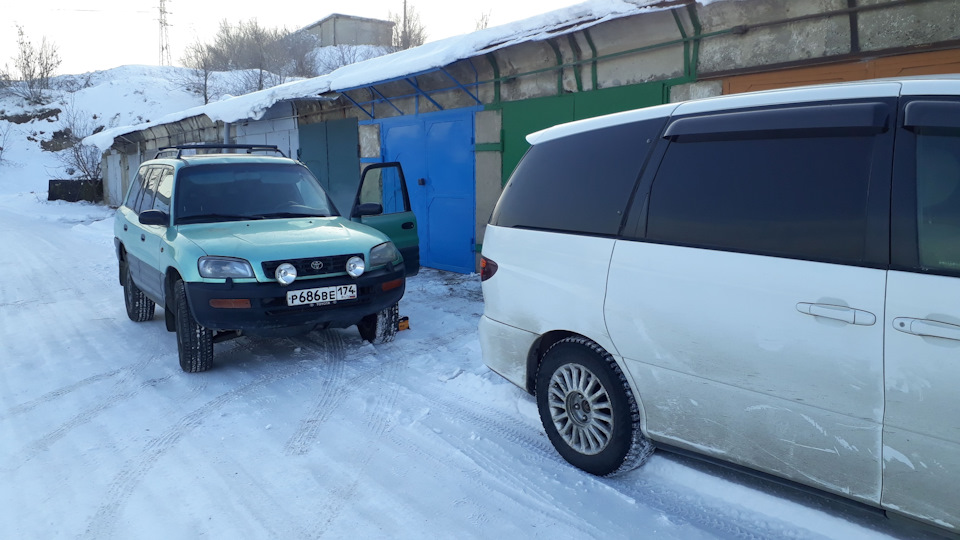 Интересная стойка стабилизатора — Toyota RAV4 (I), 2 л, 1996 года ...