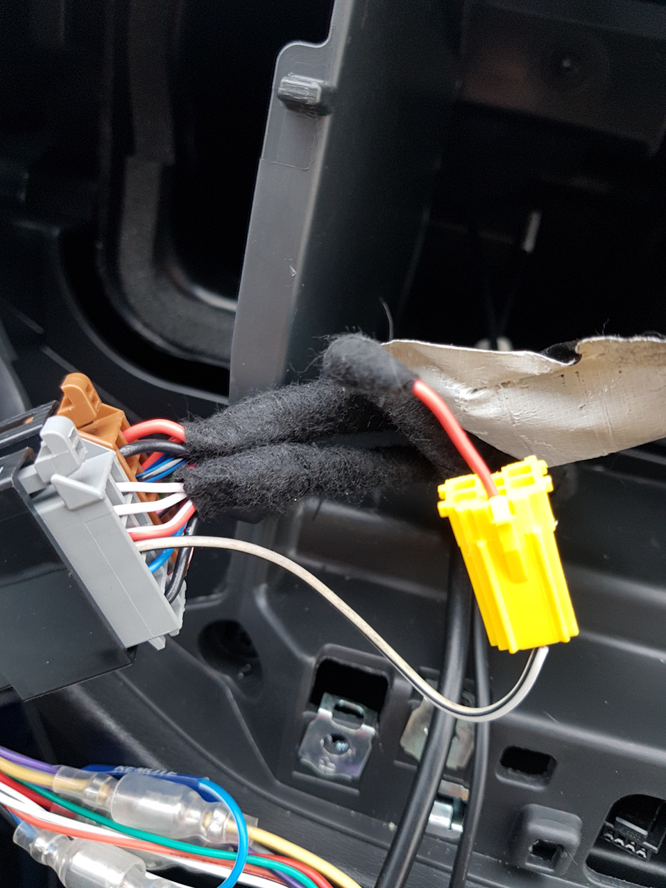 Попробовал. Радио работает отлично — Lada Vesta SW (1G)